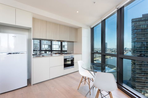 Wyndel Apartments - Riverside On Collins - Stays Accommodation 1