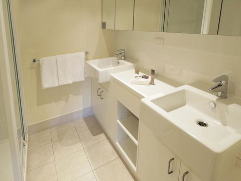 Oaks Melbourne On Lonsdale Suites - Stays Accommodation 4
