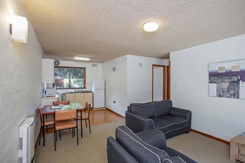 Eastern Beach Holiday Units - Stayed 1