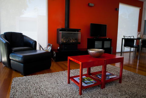 Battery Cove Beach Front Apartment - Stayed 10