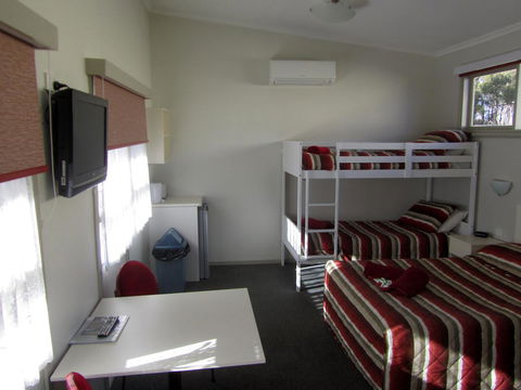 The Highlander Motel - 24HR Check In - Stayed 21