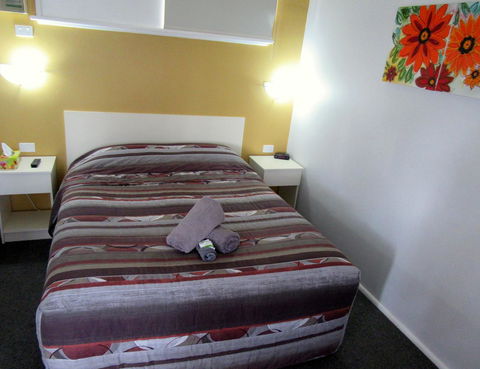 The Highlander Motel - 24HR Check In - Stayed 13