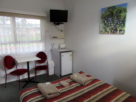 The Highlander Motel - 24HR Check In - Stayed 12