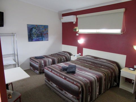 The Highlander Motel - 24HR Check In - Stayed 3