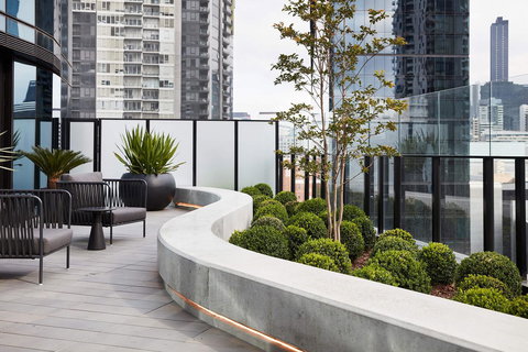 Shadow Play By Peppers - Stayed 13