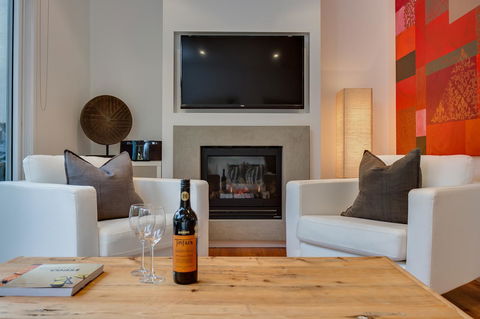 Capella Villa No. 4 - Stunning Luxury Decor Inside And Out - Stays Accommodation 2
