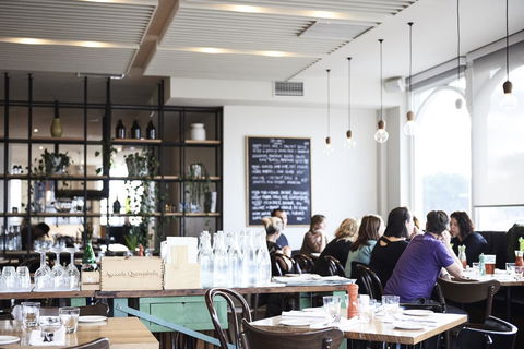 Plough Hotel - Stays Accommodation 16
