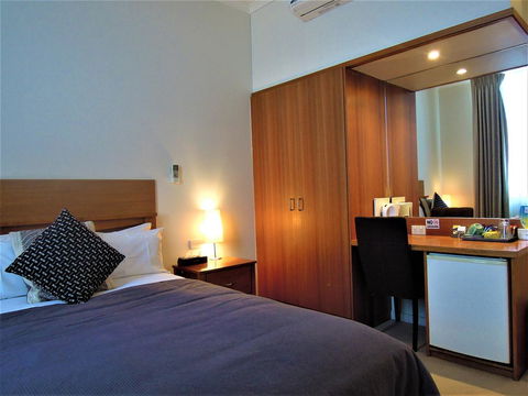 Plough Hotel - Stays Accommodation 7