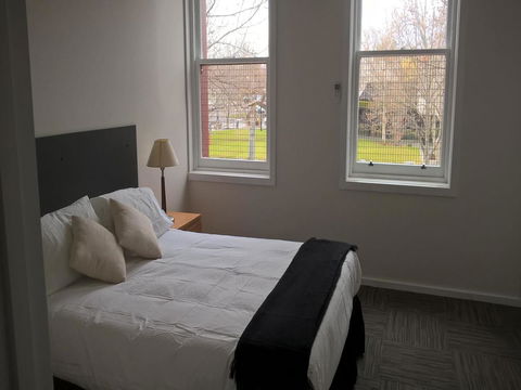 CROWN CENTRAL BUSINESS DISTRICT MOTEL - NO UNDER 18s - Stayed 43