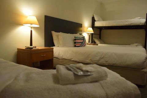 CROWN CENTRAL BUSINESS DISTRICT MOTEL - NO UNDER 18s - Stayed 38