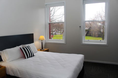 CROWN CENTRAL BUSINESS DISTRICT MOTEL - NO UNDER 18s - Stayed 23