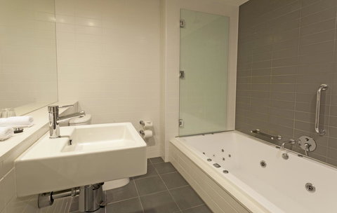 Causeway 353 Hotel - Stayed 29