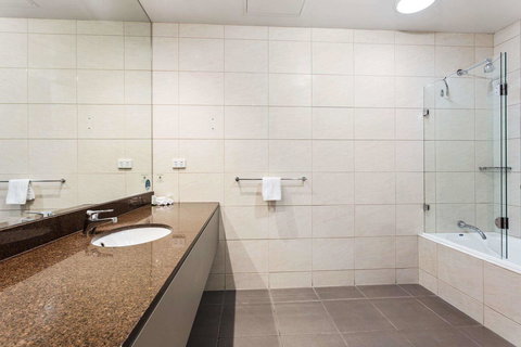 Quality Hotel Bayside Geelong - Stays Accommodation 15