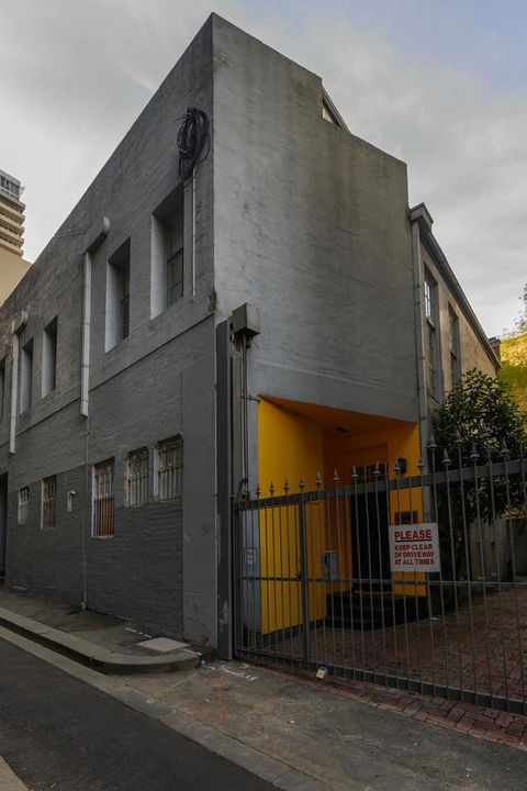 Unique 3 Bedroom Central CBD Townhouse - Stays Accommodation 17