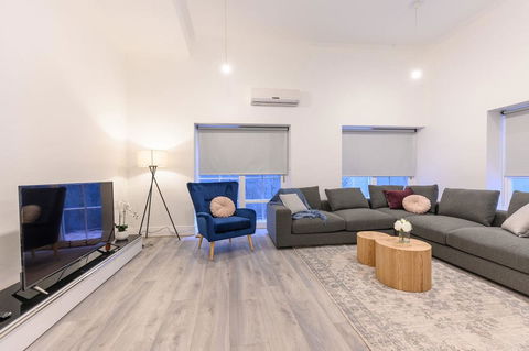 Unique 3 Bedroom Central CBD Townhouse - Stays Accommodation 2