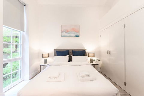 Unique 3 Bedroom Central CBD Townhouse - Stays Accommodation 8