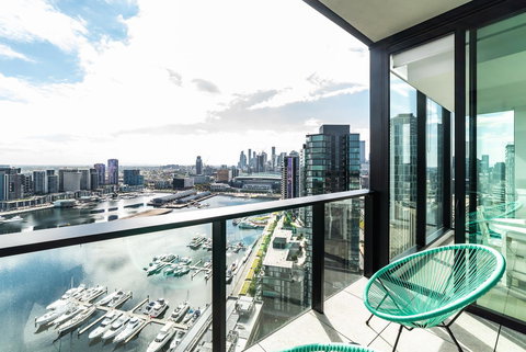 Melbourne Private Apartments - Collins Wharf Waterfront, Docklands - Stayed 2