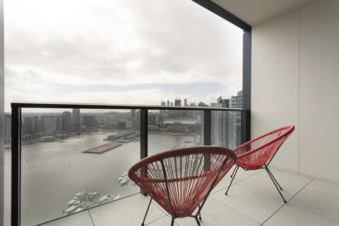 Melbourne Private Apartments - Collins Wharf Waterfront, Docklands - Stayed 30