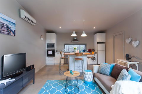 The Love Shack - Romantic Bungalow - Stays Accommodation 2
