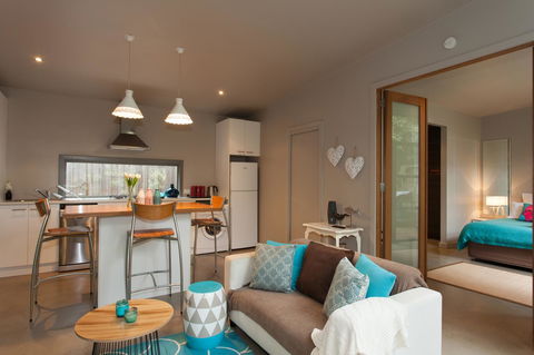 The Love Shack - Romantic Bungalow - Stays Accommodation 3