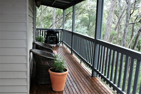 Tangenong Cottages - Stays Accommodation 18