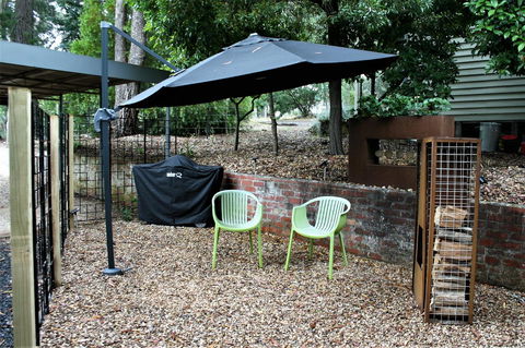 Tangenong Cottages - Stays Accommodation 11