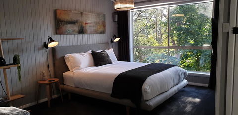 Tangenong Cottages - Stays Accommodation 7