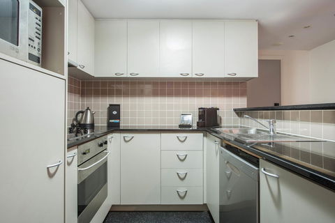 Mantra On Russell - Stays Accommodation 32