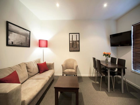 The Waves Apartments - Stayed 6
