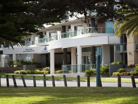 The Waves Apartments - Stayed 12