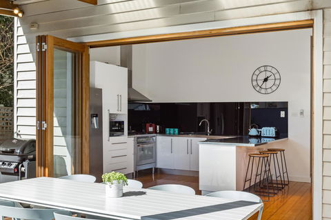 Central Bendigo Cottage, Walk To Everywhere!! - Stayed 3