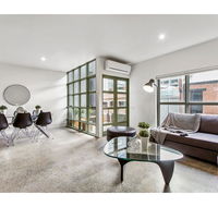 Sophisticated modern 3 bed home in foodie paradise - Stayed