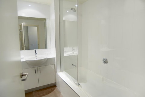 Quest Cheltenham - Stayed 28