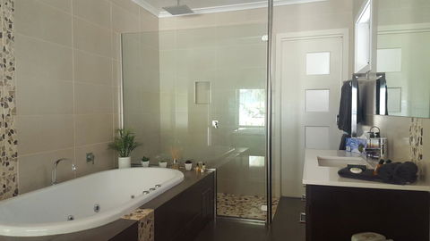 Abbys Cottages Bright - Stayed 35
