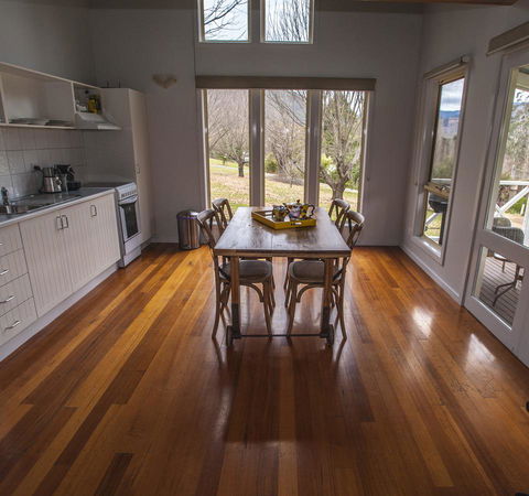 Abbys Cottages Bright - Stayed 18