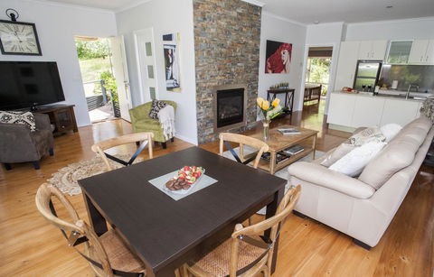 Abbys Cottages Bright - Stayed 6