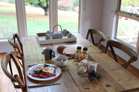 Abbys Cottages Bright - Stayed 1