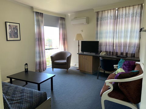 Albert Heights Serviced Apartments - Stayed 23