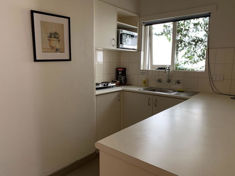 Albert Heights Serviced Apartments - Stayed 21