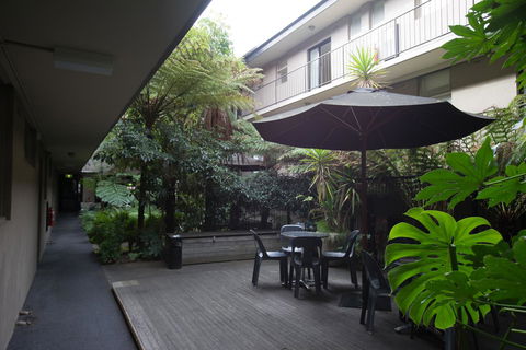 Albert Heights Serviced Apartments - Stayed 16