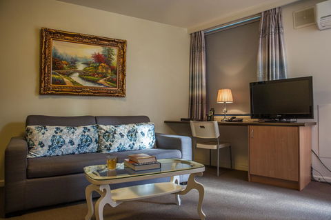 Albert Heights Serviced Apartments - Stayed 7