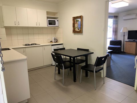 Albert Heights Serviced Apartments - Stayed 25