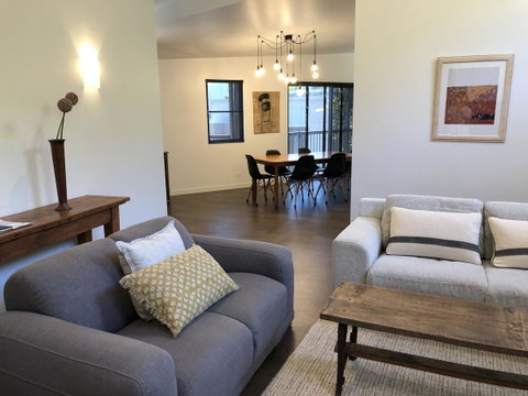 Saje\'s House & Pod - Stayed 1