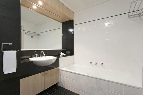 Mantra On Little Bourke - Stayed 28