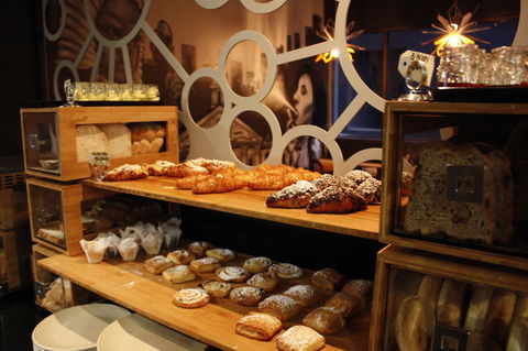 Mantra On Little Bourke - Stayed 5