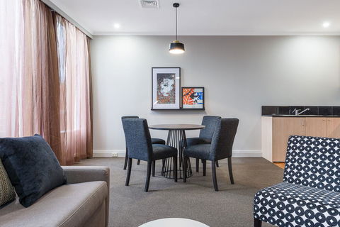 Mantra On Little Bourke - Stayed 29