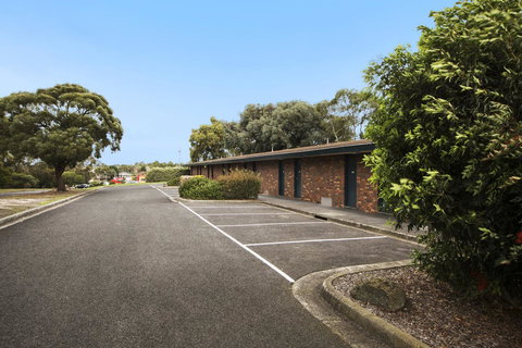 Burvale Hotel - Stayed 28