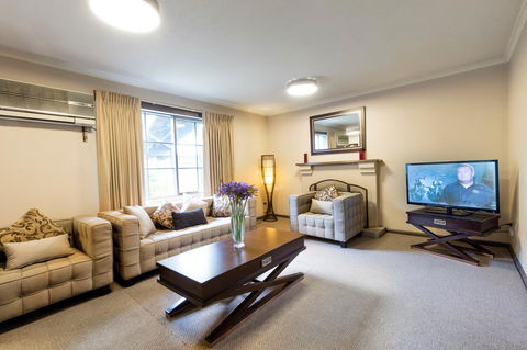 Eltham Gateway Hotel & Conference Centre - Stays Accommodation 35
