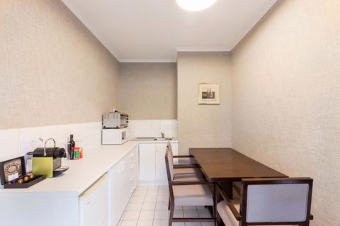 Eltham Gateway Hotel & Conference Centre - Stays Accommodation 17