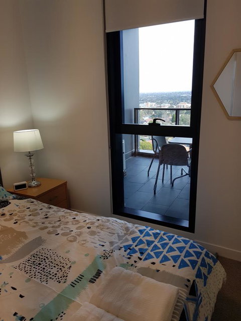 Ivanhoe Apartments - Stayed 21